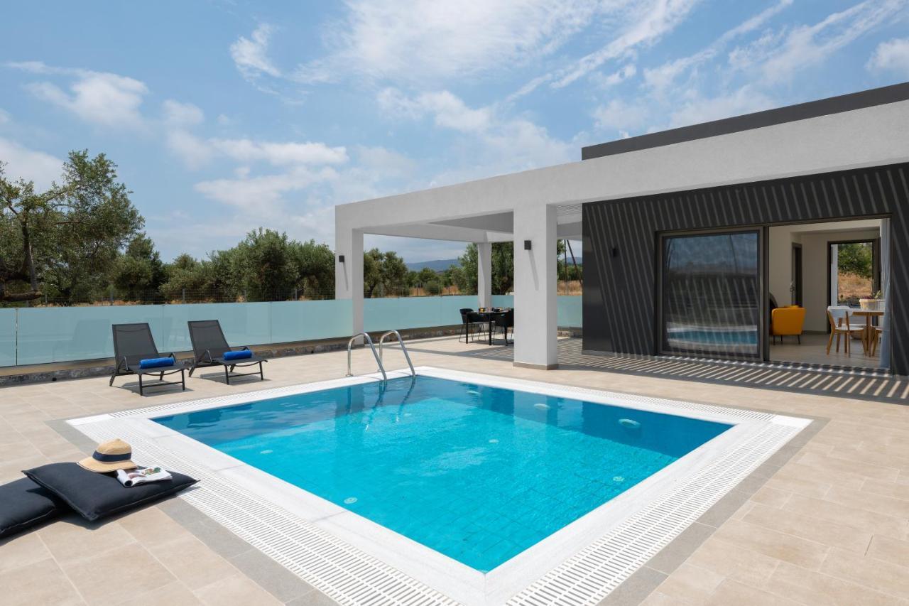 Armonia Suites Gennadi Exterior photo